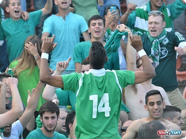 יעקב יחד עם הקהל, חיבור מצוין ביניהם (ארנון לוי)